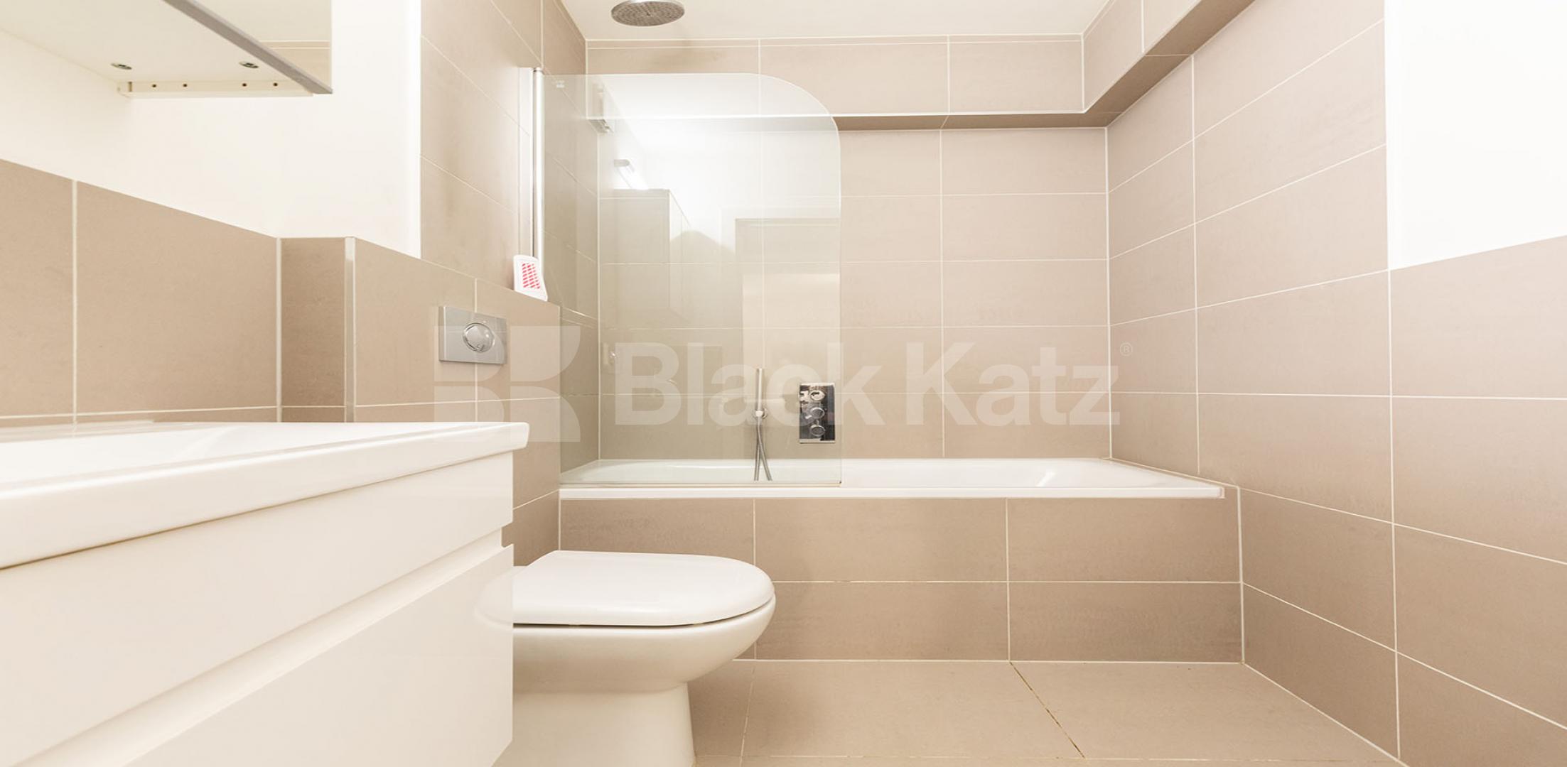 A spacious and large open plan studio within a warehouse conversion  Tyssen Street , Dalston / Haggerston